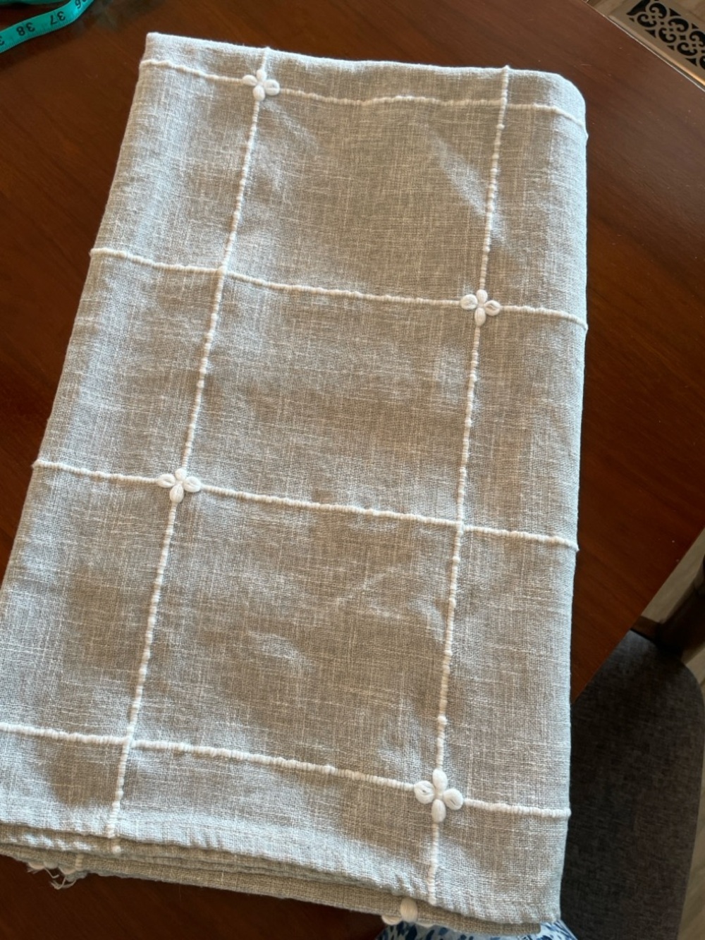 Linen-Texture Tablecloth with Embroidered Flower Accents